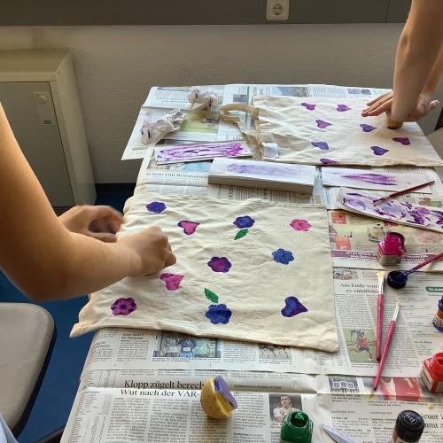 Verschiedene Farbkompositionen entstanden