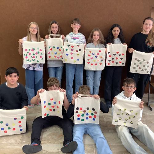 Stolz wird präsentiert