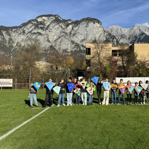 1b Sportplatz Drachensteigen