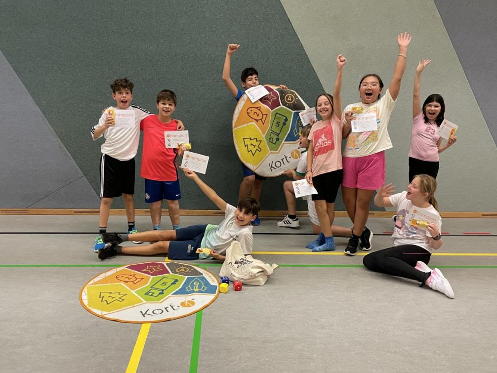 Kort.X_Teppich_01_2024-25